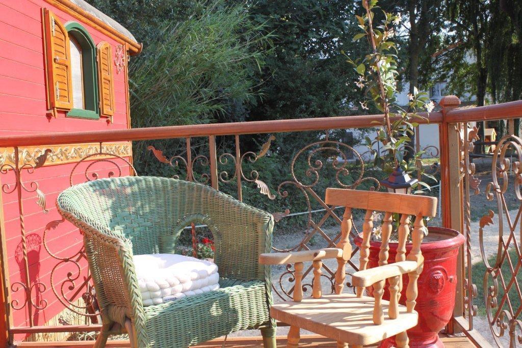 Bed and breakfast La roulotte Les Saintes Chambre photo